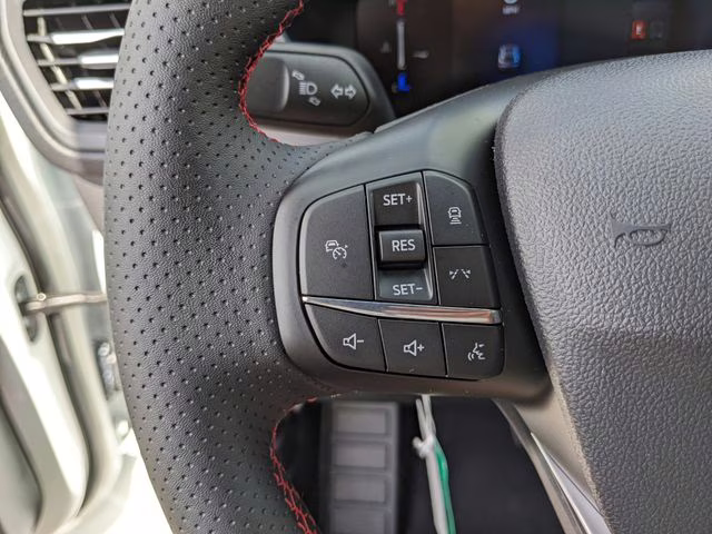 2026 Star White Metallic Tri-Coat Ford Escape Hybrid ST-Line Select AWD SUV