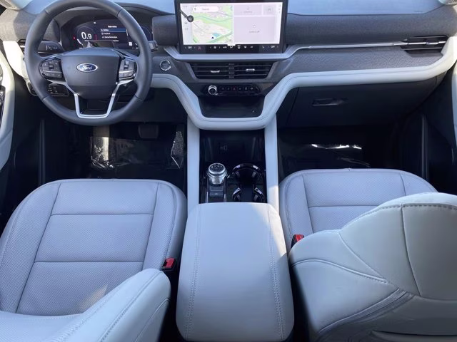 2026 Rapid Red Metallic Tinted Clearcoat Ford Explorer Platinum 4X4 SUV