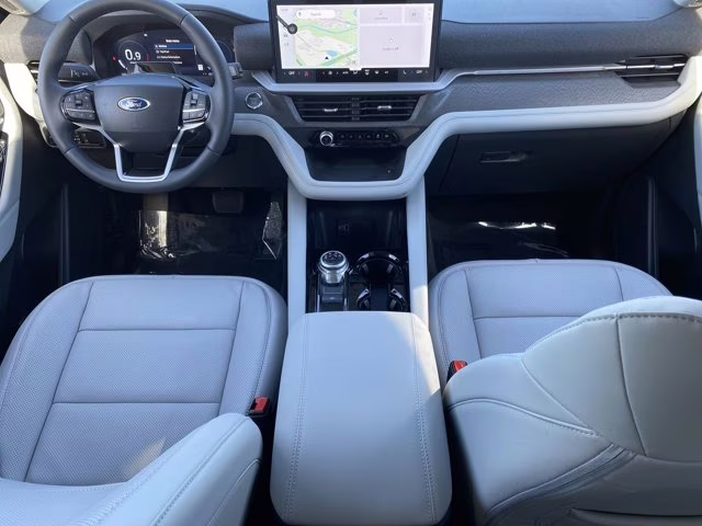 2026 Rapid Red Metallic Tinted Clearcoat Ford Explorer Platinum 4X4 SUV