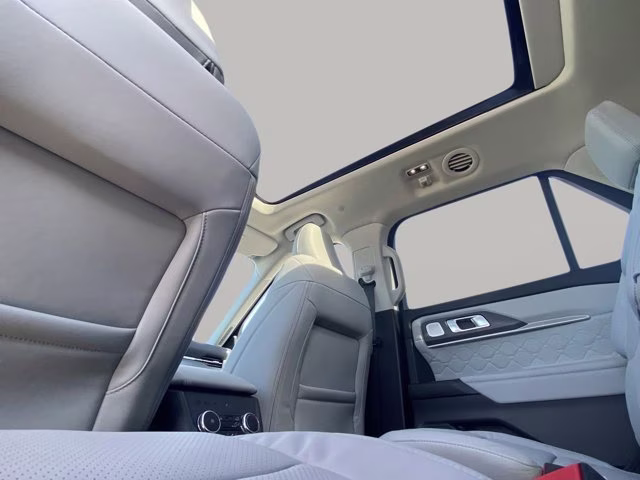 2026 Rapid Red Metallic Tinted Clearcoat Ford Explorer Platinum 4X4 SUV