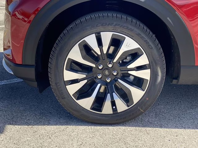 2026 Rapid Red Metallic Tinted Clearcoat Ford Explorer Platinum 4X4 SUV