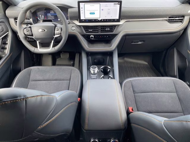 2026 Star White Metallic Tri-Coat Ford Explorer Tremor 4X4 SUV