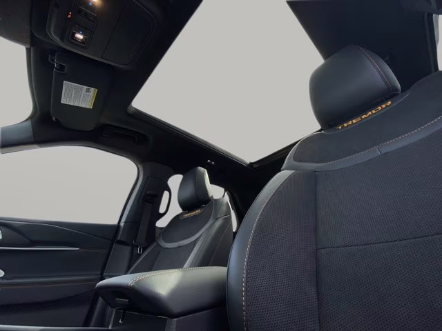 2026 Star White Metallic Tri-Coat Ford Explorer Tremor 4X4 SUV