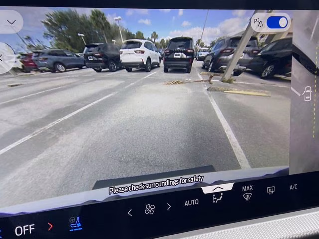 2026 Star White Metallic Tri-Coat Ford Explorer Tremor 4X4 SUV