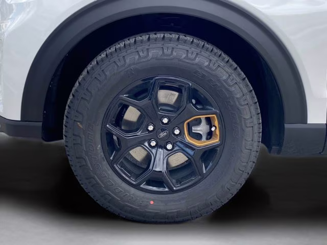 2026 Star White Metallic Tri-Coat Ford Explorer Tremor 4X4 SUV