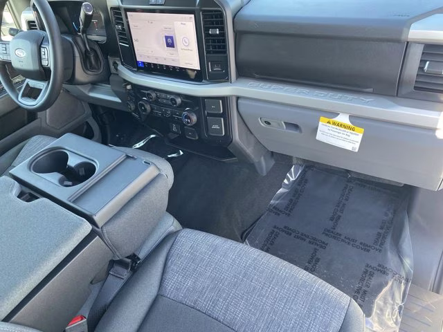 2026 Oxford White Ford Super Duty F-250 SRW XLT 4X4 Truck