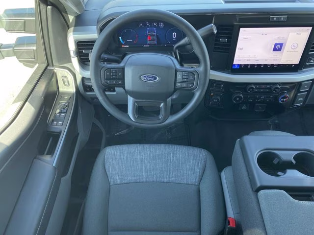 2026 Oxford White Ford Super Duty F-250 SRW XLT 4X4 Truck