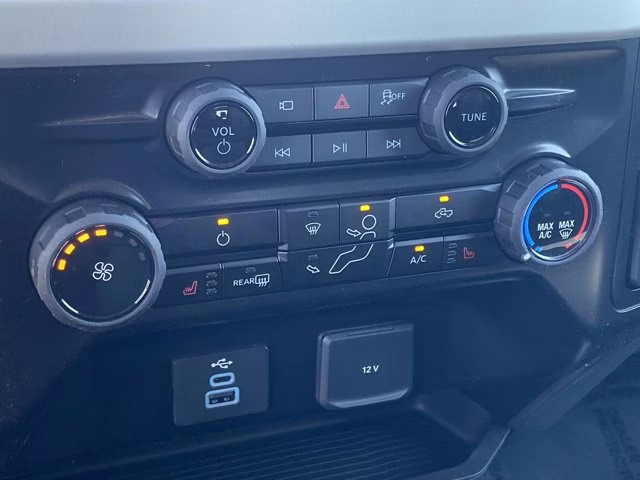 2026 Oxford White Ford Super Duty F-250 SRW XLT 4X4 Truck