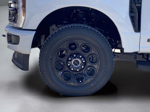 2026 Oxford White Ford Super Duty F-250 SRW XLT 4X4 Truck