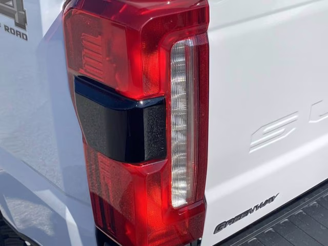 2026 Oxford White Ford Super Duty F-250 SRW XLT 4X4 Truck