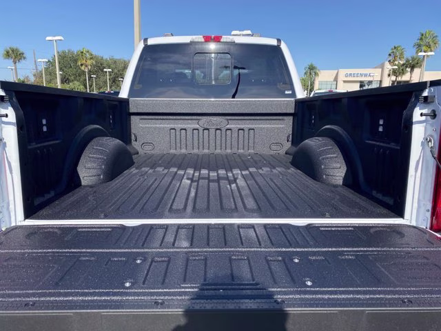 2026 Oxford White Ford Super Duty F-250 SRW XLT 4X4 Truck
