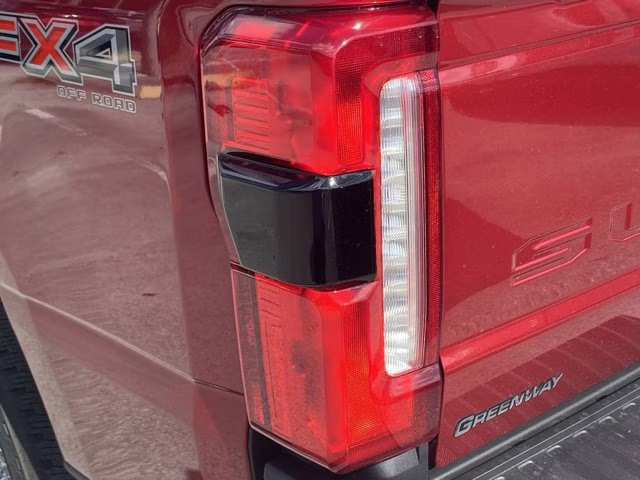 2026 Ruby Red Metallic Tinted Clearcoat Ford Super Duty F-350 SRW LARIAT 4X4 Truck