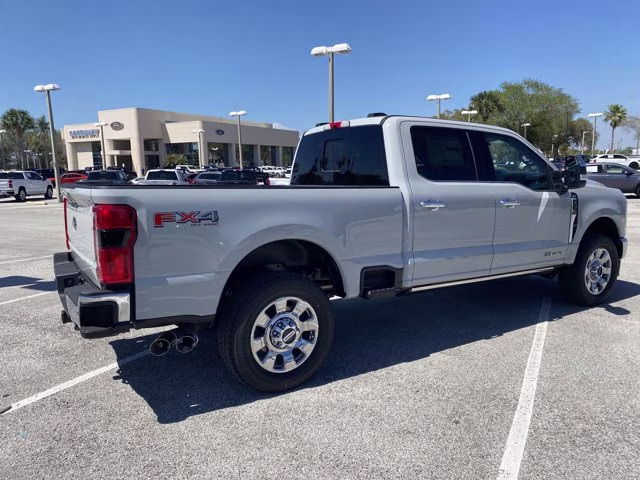 2026 Avalanche Ford Super Duty F-350 SRW LARIAT 4X4 Truck