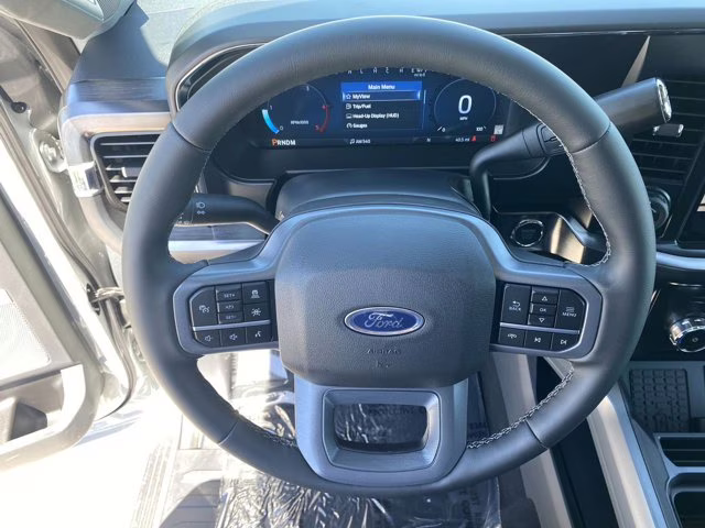 2026 Avalanche Ford Super Duty F-350 SRW LARIAT 4X4 Truck