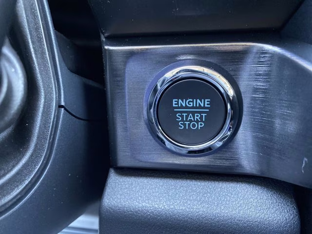 2026 Avalanche Ford Super Duty F-350 SRW LARIAT 4X4 Truck