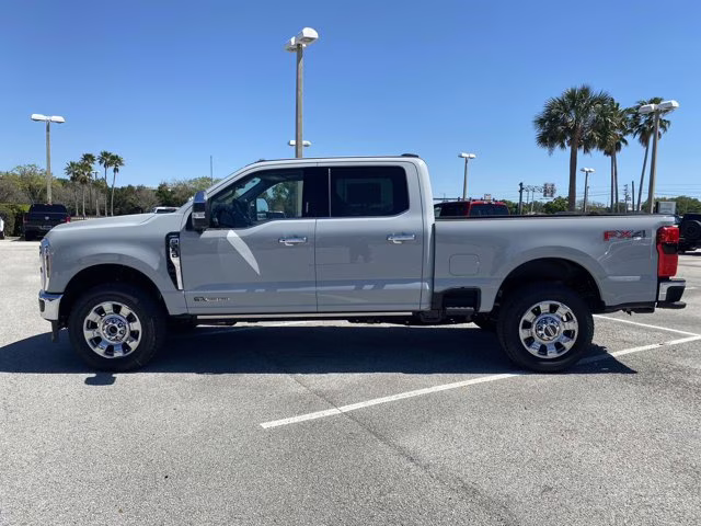 2026 Avalanche Ford Super Duty F-350 SRW LARIAT 4X4 Truck