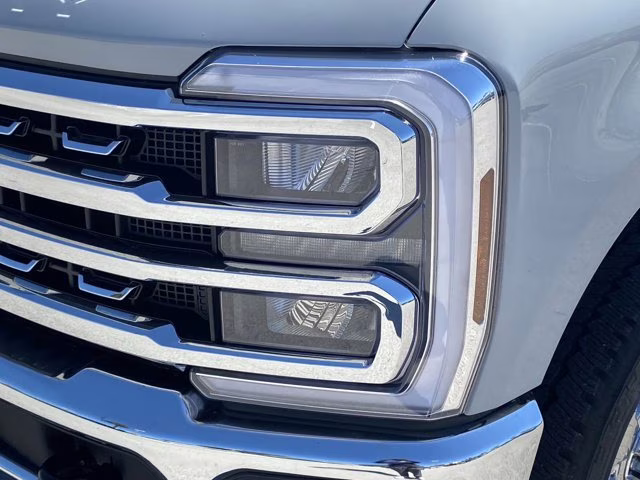 2026 Avalanche Ford Super Duty F-350 SRW LARIAT 4X4 Truck