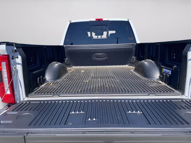 2026 Avalanche Ford Super Duty F-350 SRW LARIAT 4X4 Truck