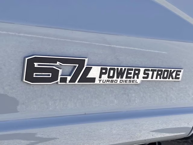 2026 Avalanche Ford Super Duty F-350 SRW LARIAT 4X4 Truck