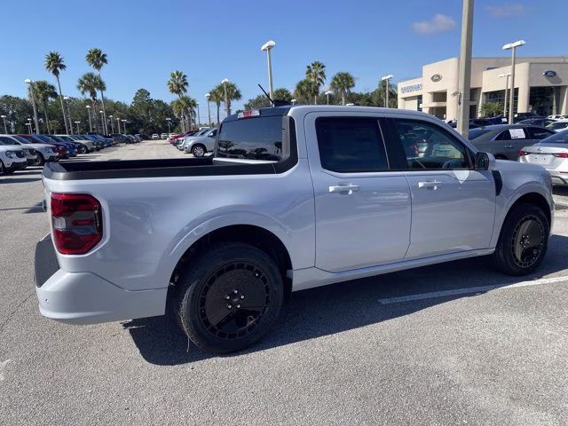 2026 Space White Metallic Ford Maverick Lobo AWD Truck
