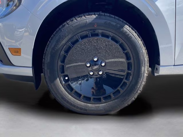 2026 Space White Metallic Ford Maverick Lobo AWD Truck