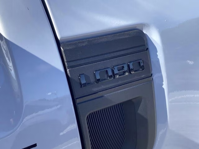 2026 Space White Metallic Ford Maverick Lobo AWD Truck