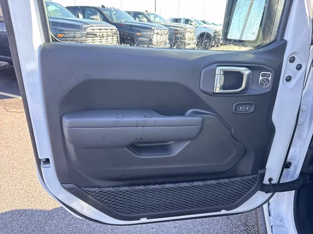 2026 Bright White Clearcoat Jeep Wrangler Willys 4X4 Convertible