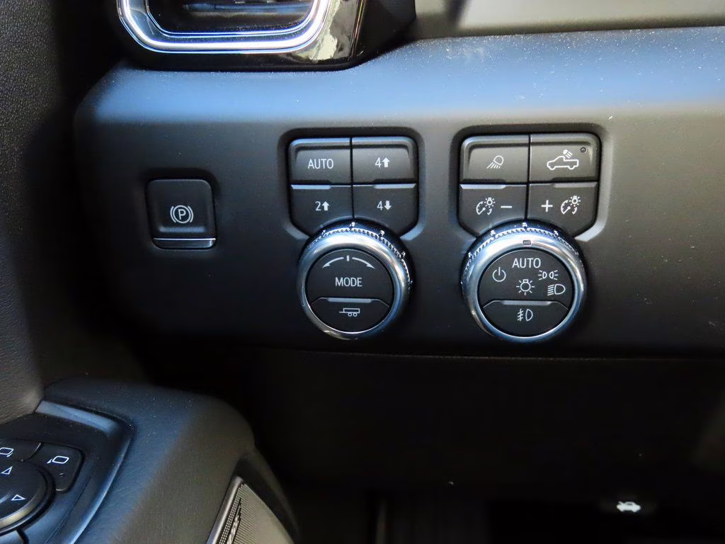 2026 Summit White GMC Sierra 2500HD Denali 4X4 Truck