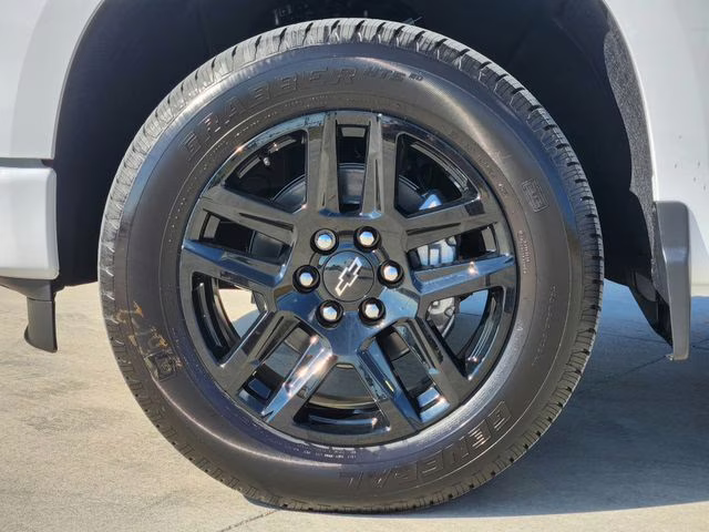 2026 Summit White Chevrolet Silverado 1500 Custom RWD Truck