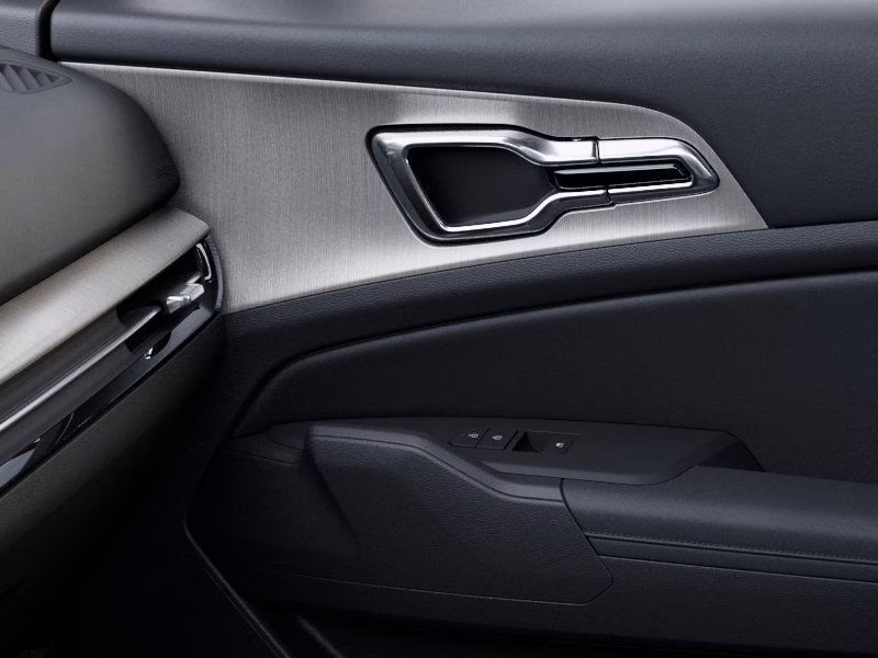 2026 Snow White Pearl Kia Sportage Hybrid X-Line AWD SUV