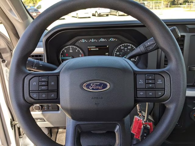 2026 Oxford White Ford Super Duty F-450 DRW XL 4X4 Chassis