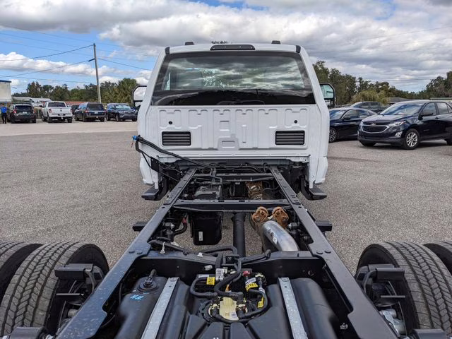 2026 Oxford White Ford Super Duty F-450 DRW XL 4X4 Chassis