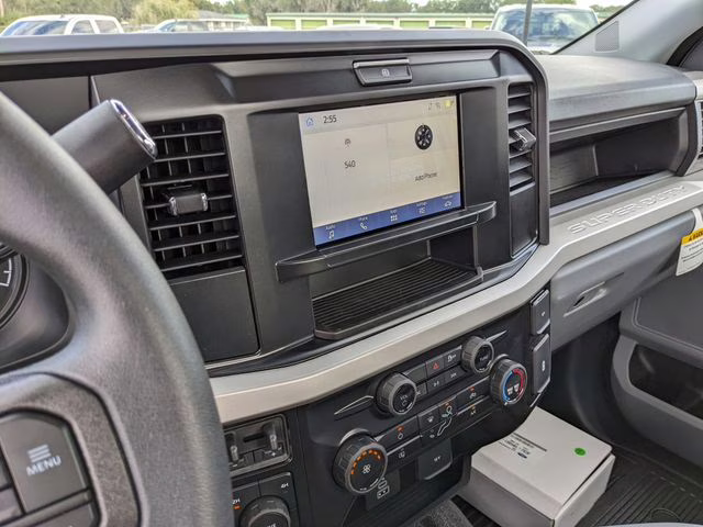 2026 Oxford White Ford Super Duty F-450 DRW XL 4X4 Chassis