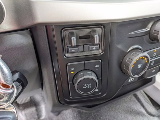 2026 Oxford White Ford Super Duty F-450 DRW XL 4X4 Chassis