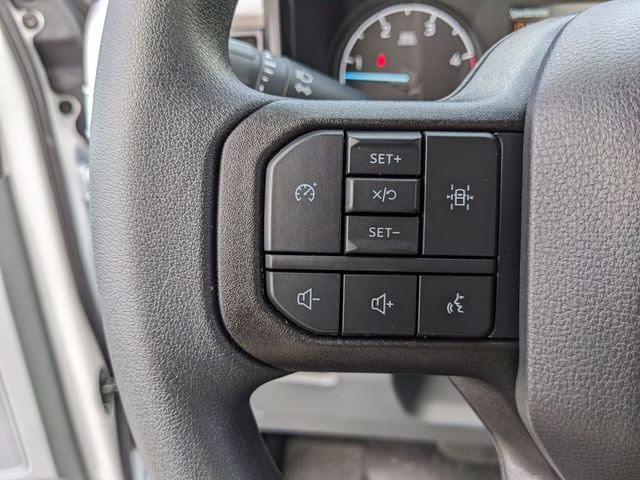 2026 Oxford White Ford Super Duty F-450 DRW XL 4X4 Chassis