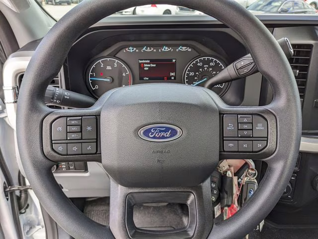 2026 Oxford White Ford Super Duty F-450 DRW XL 4X4 Chassis