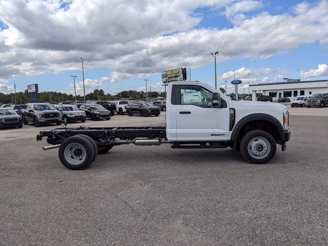 2026 Oxford White Ford Super Duty F-450 DRW XL 4X4 Chassis