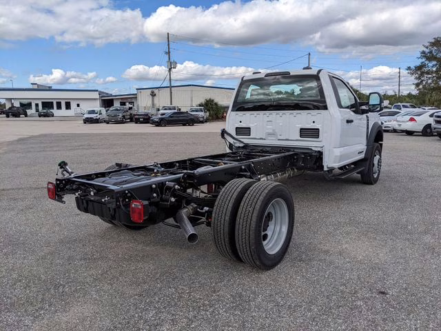 2026 Oxford White Ford Super Duty F-450 DRW XL 4X4 Chassis