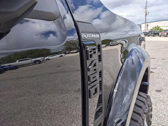 2026 Agate Black Metallic Ford Super Duty F-450 DRW Platinum 4X4 Truck
