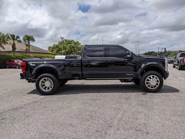 2026 Agate Black Metallic Ford Super Duty F-450 DRW Platinum 4X4 Truck