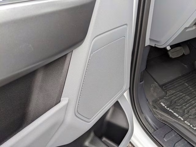 2026 Oxford White Ford Super Duty F-350 SRW XLT 4X4 Truck