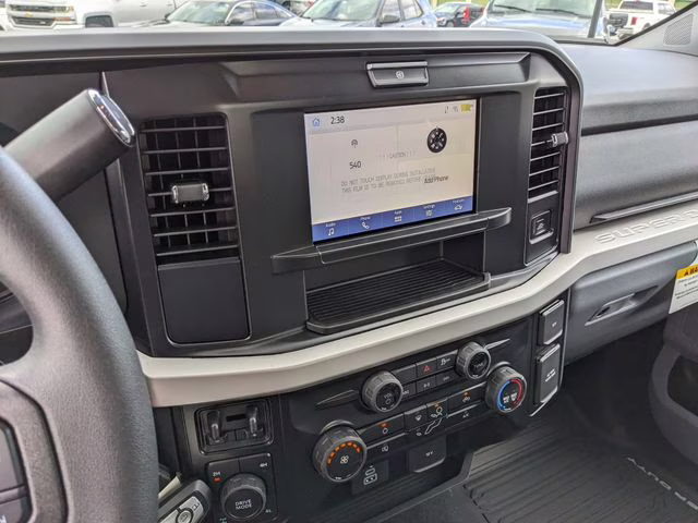 2026 Oxford White Ford Super Duty F-350 SRW XLT 4X4 Truck