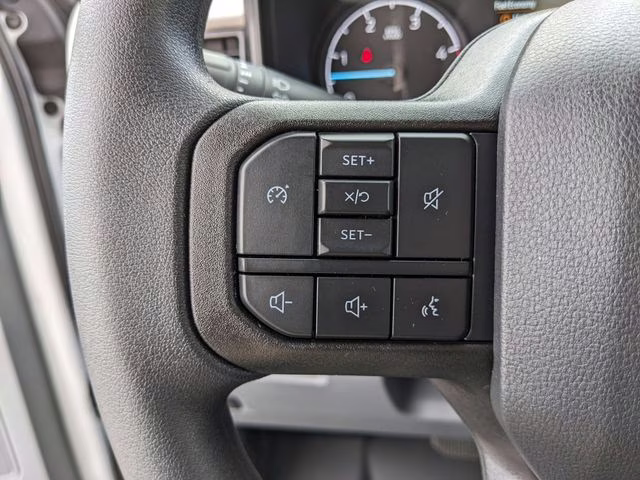 2026 Oxford White Ford Super Duty F-350 SRW XLT 4X4 Truck