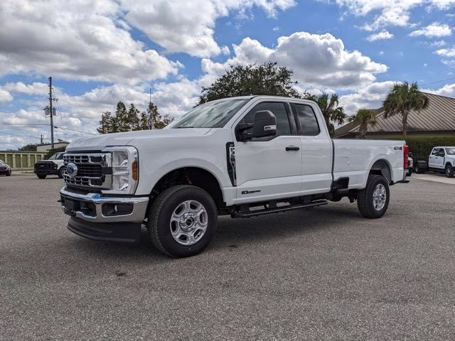 2026 Oxford White Ford Super Duty F-350 SRW XLT 4X4 Truck