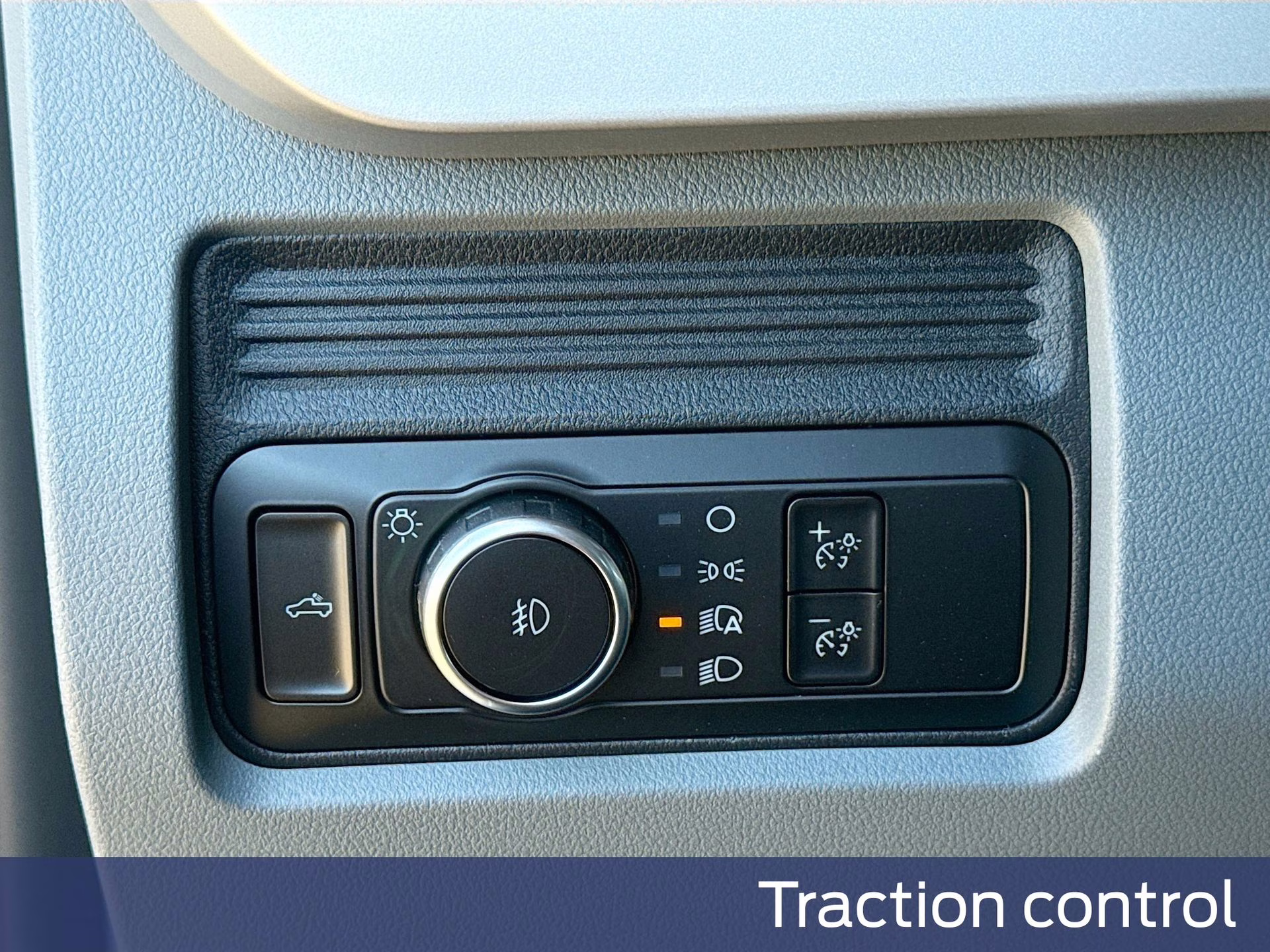 2026 Oxford White Ford Super Duty F-250 SRW XL 4X4 Truck