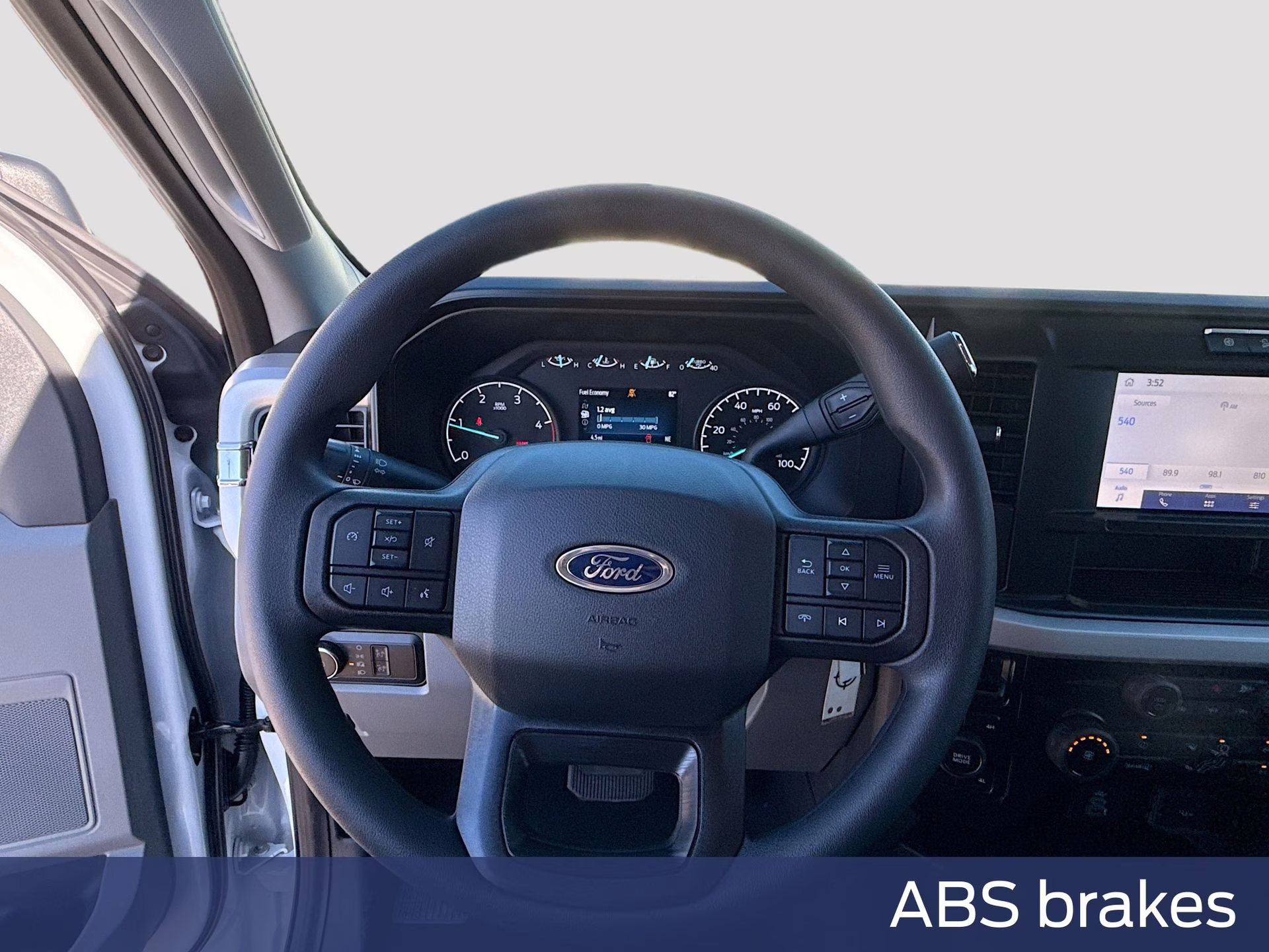 2026 Oxford White Ford Super Duty F-250 SRW XL 4X4 Truck