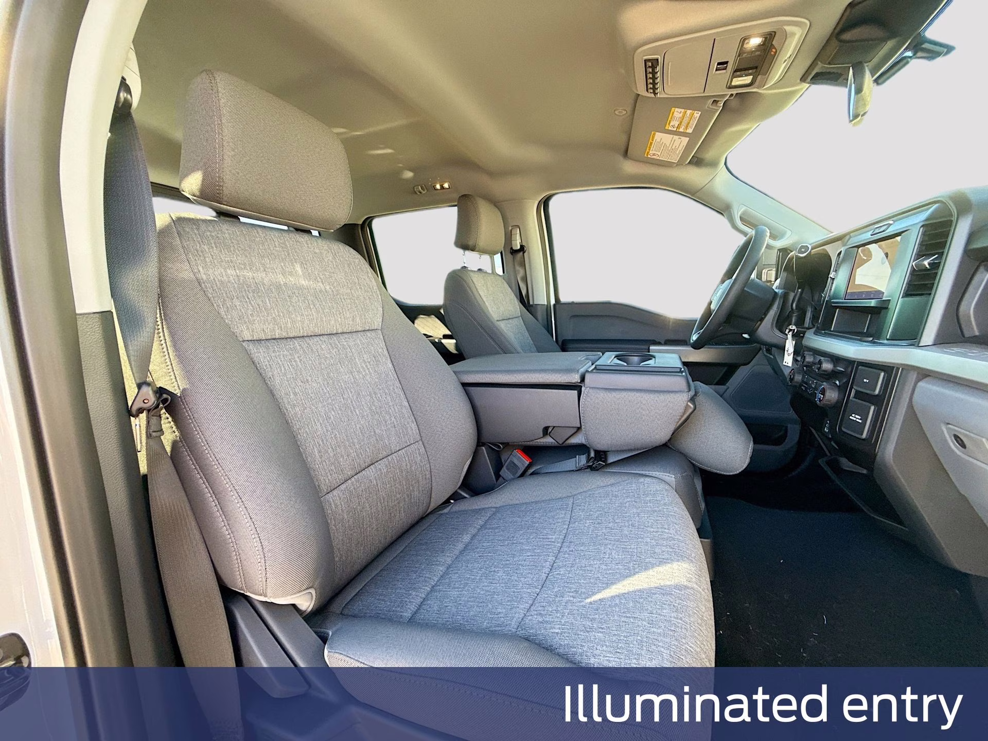 2026 Oxford White Ford Super Duty F-250 SRW XL 4X4 Truck