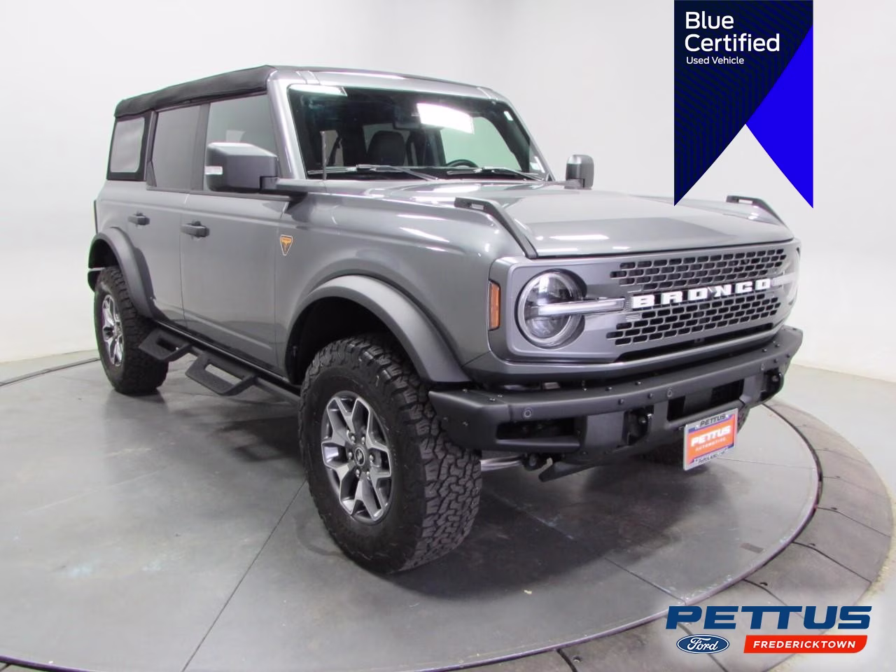 2024 Carbonized Gray Metallic Ford Bronco Badlands Soft Top 4X4 SUV