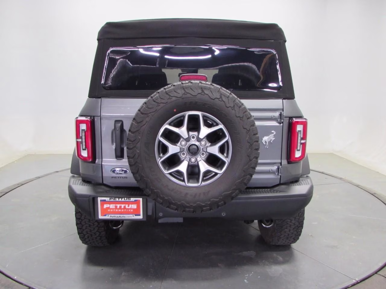 2024 Carbonized Gray Metallic Ford Bronco Badlands Soft Top 4X4 SUV