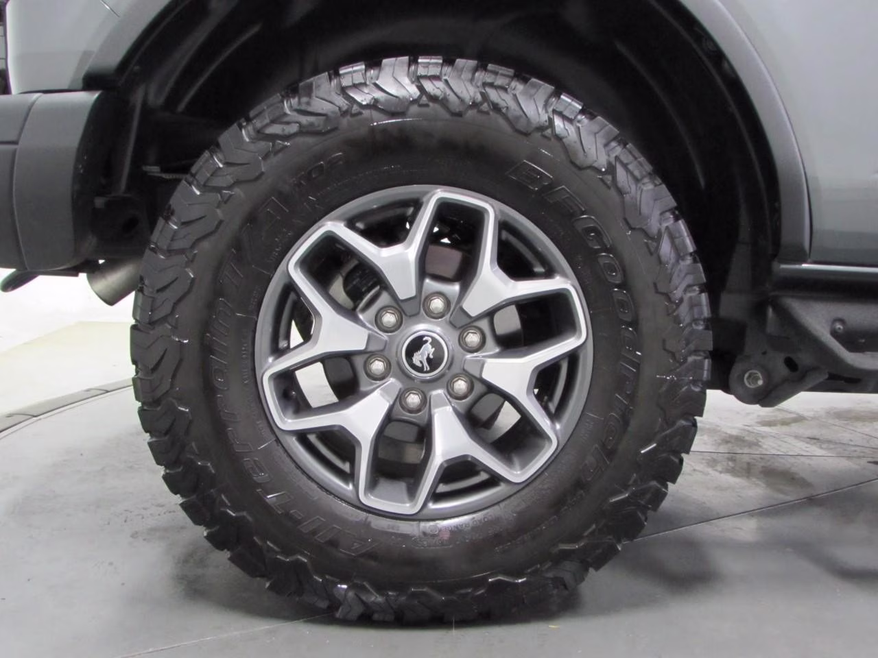 2024 Carbonized Gray Metallic Ford Bronco Badlands Soft Top 4X4 SUV